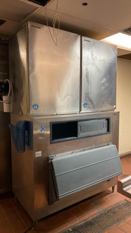 Lot of 2 1200 lb Hoshizaki Ice Machines with Bin