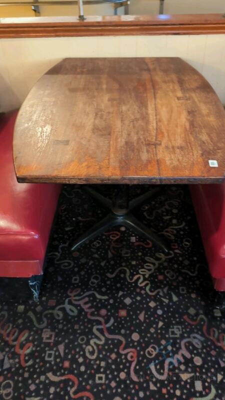 (2) 4ftx3ft Tables