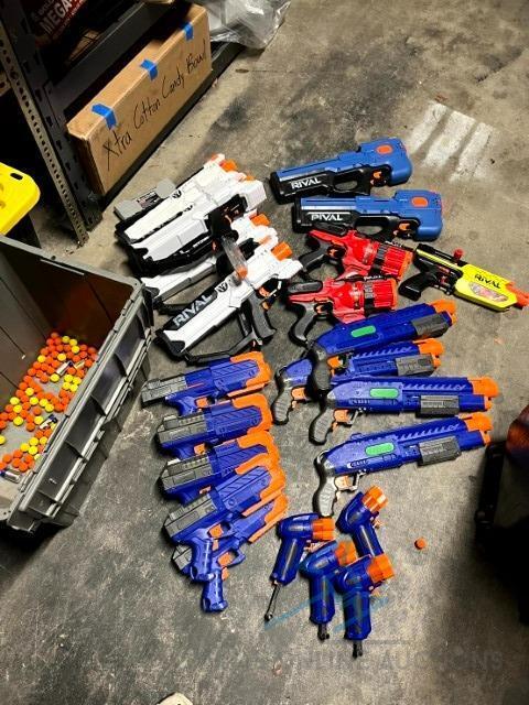 (28) Nerf Gun