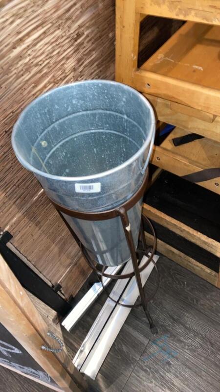 Champagne Bucket with Stand