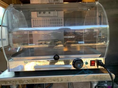 Heated Countertop Display Case