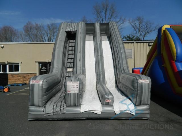 22ft Dual Lane Cliffhanger Slide