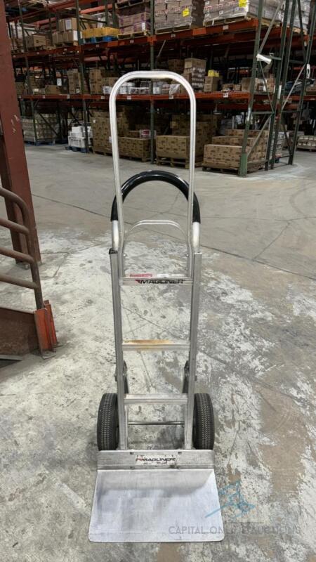 Magliner hand truck