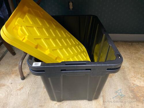 (2) Containers with Lids