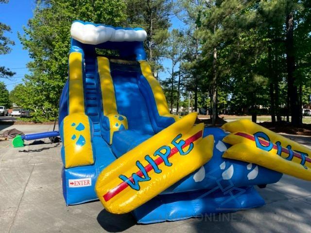 17' Wipe Out Slide SL