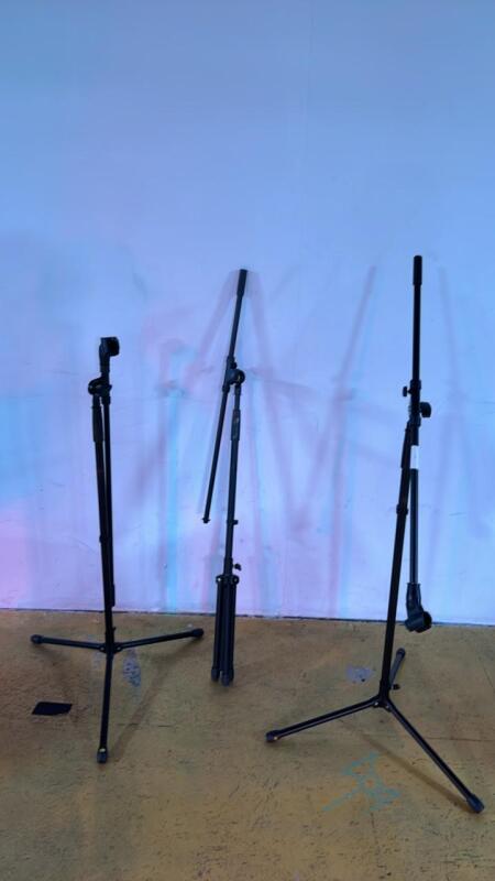 3 Microphone Stands