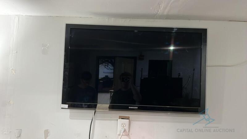 Samsung 46” TV