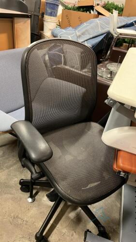 Knoll mesh desk chair