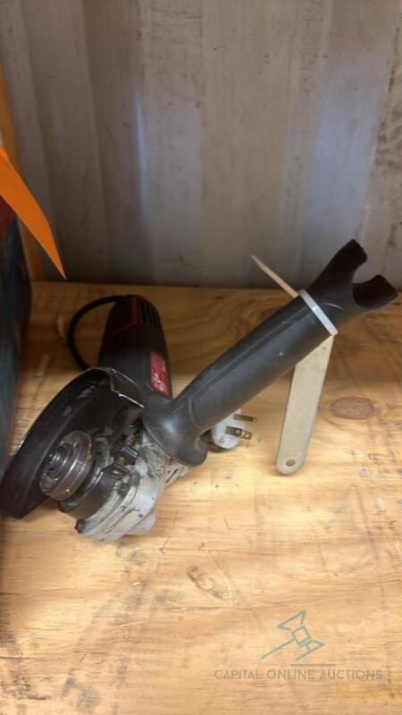 (2) Angle grinder and Red TE5