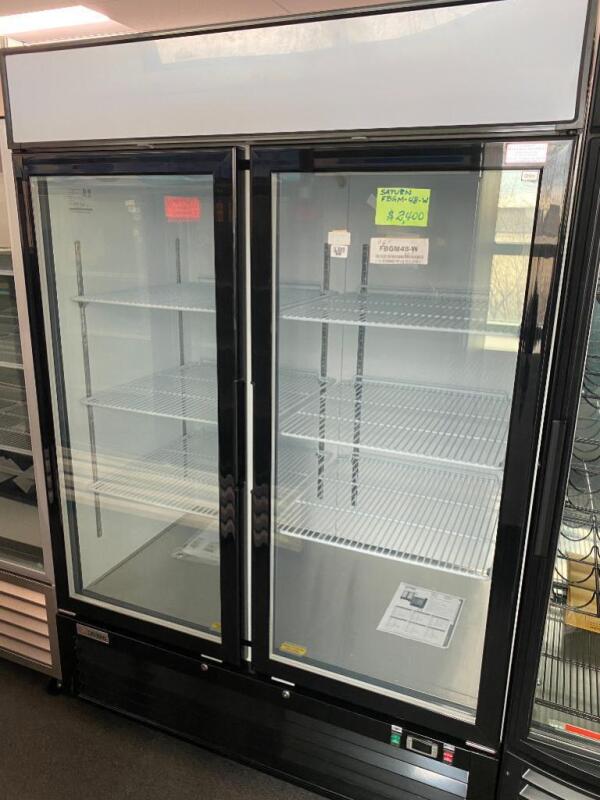 NEW Saturn Reach-In Refrigerated Merchandiser