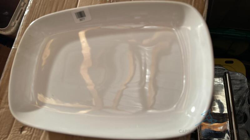 (55) 14in Rectangular Serving Dish