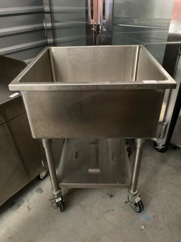 Stainless steel bin with drain