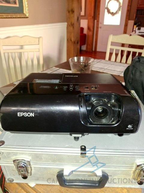 Epson Powerlite LCD EMP X5 Projector