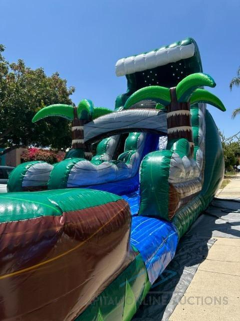 18 FT Emerald Tsunami Water Slide