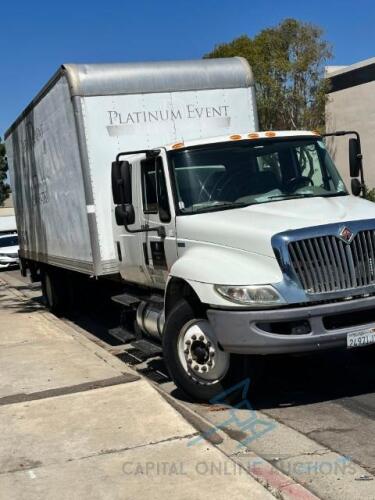 2014 International 24' box truck 97,000 miles