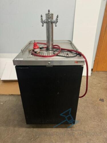 Micromatic 1 door draft cooler, with keg taps