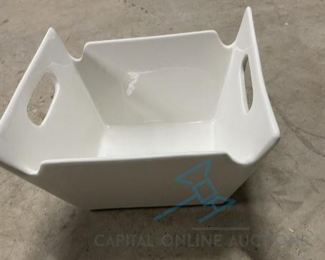 (3) BOWL SQUARE WITH HANDLES 10.2