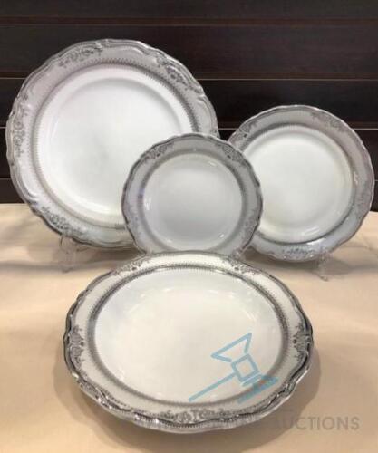 (1225) Dinnerware -Vanessa Pattern