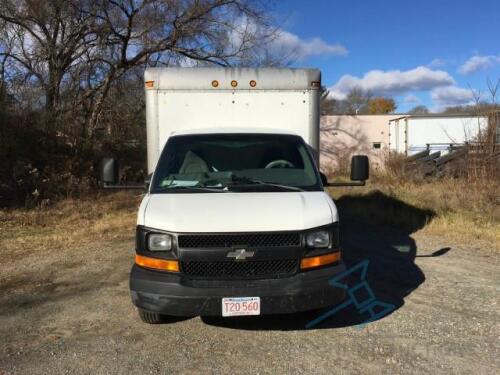 2004 12FT Chevrolet Express Box Truck