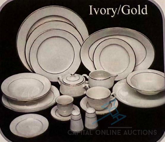 (331) IVORY/GOLD Luncheon Plate