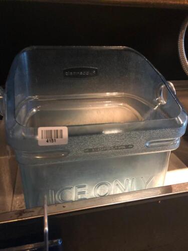 Plastic Ice Bucket and Scoop