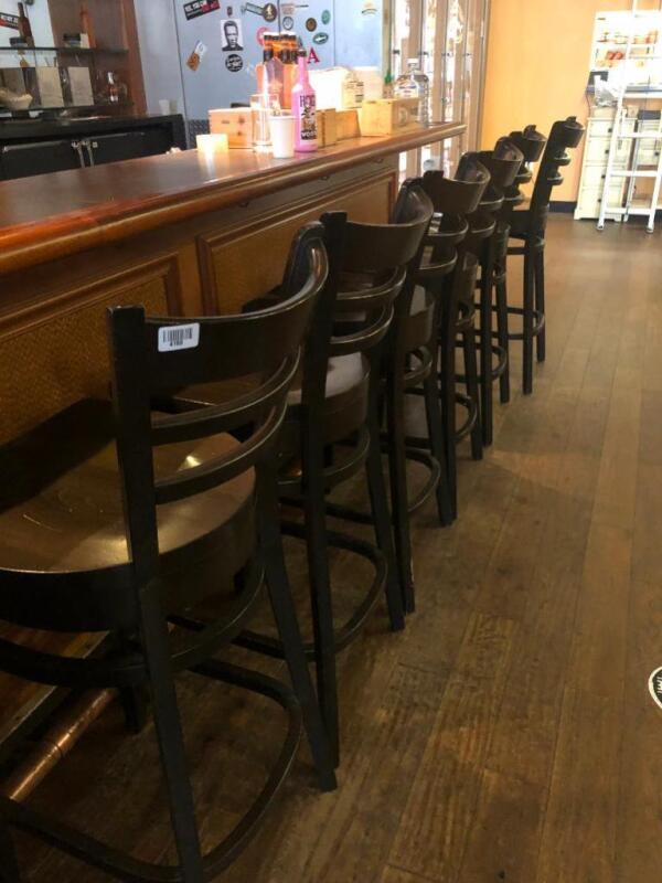 6 Bar stools