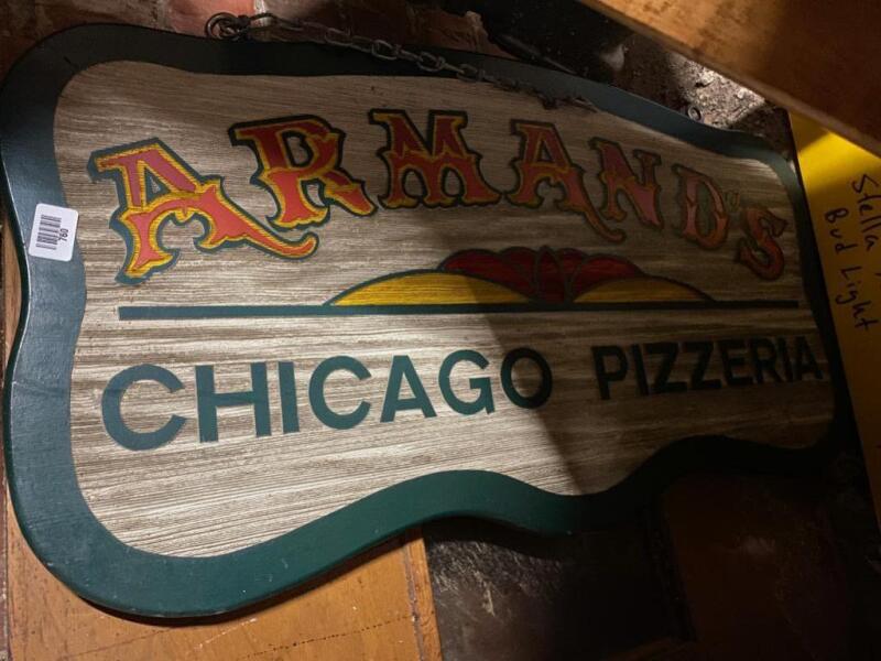 Armand's Chicago Pizzeria Sign