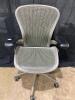 Herman Miller Aeron Chair - 5