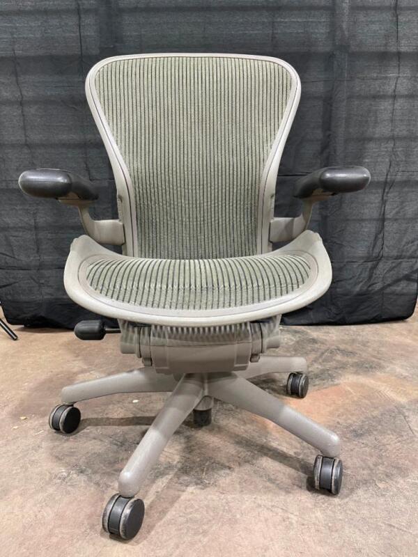 Herman Miller Aeron Chair