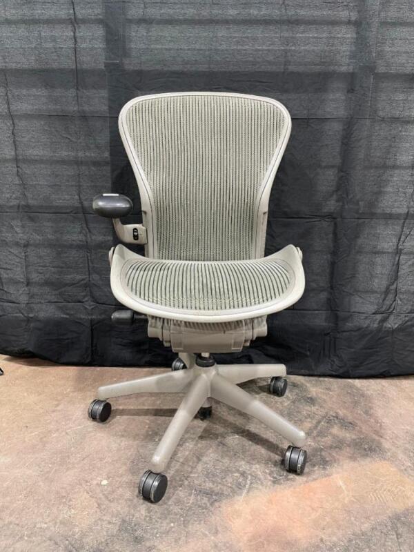 Aeron Chair missing arm rest