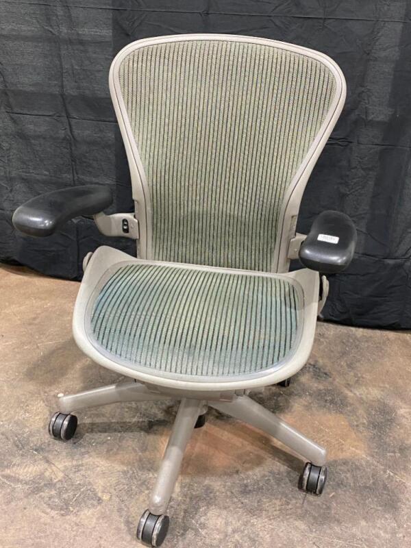 Herman Miller Aeron Chair