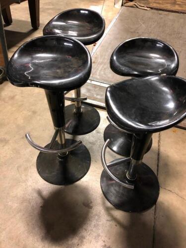 4 Adjustable Barstools