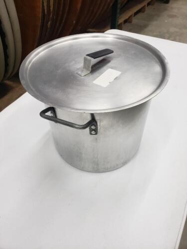 24 qt with oversize lid no insert