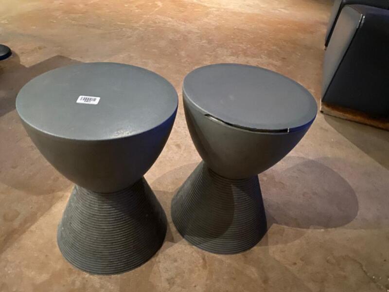 2 Circular Side Tables