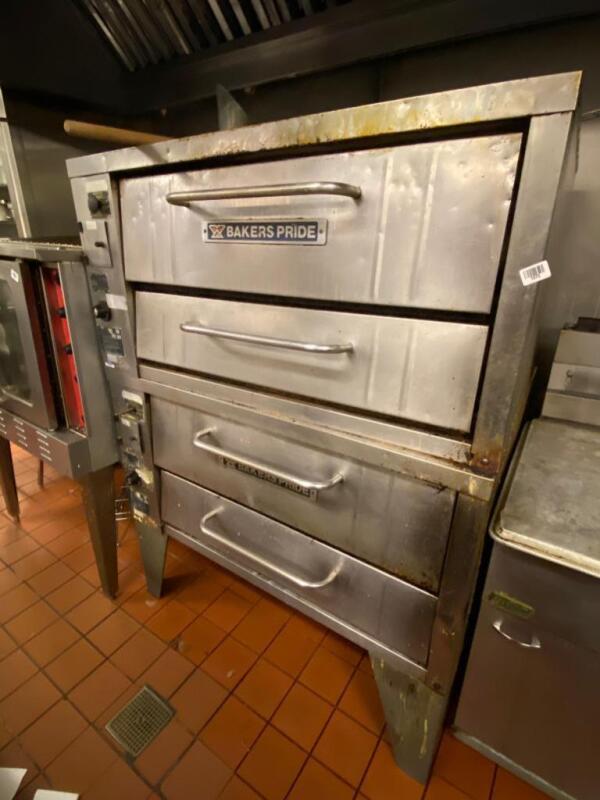 Bakers Pride Pizza Oven