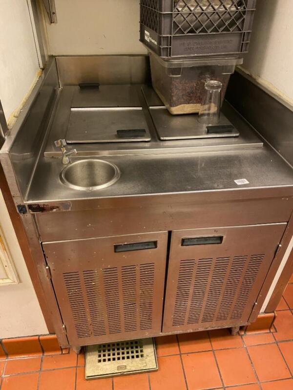 Food Storage Cabinet with Sink