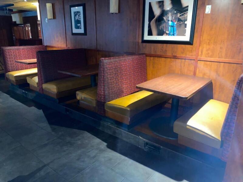 5 Booth Dining Seats