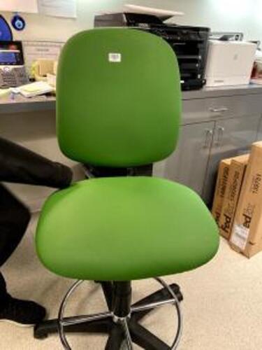 2 Green Chairs with Rounded Back on Wheels