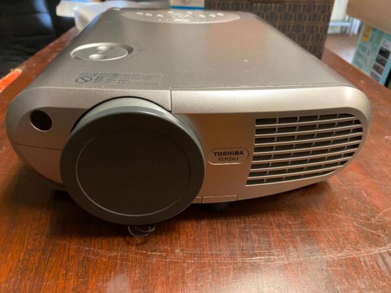 Toshiba Projector