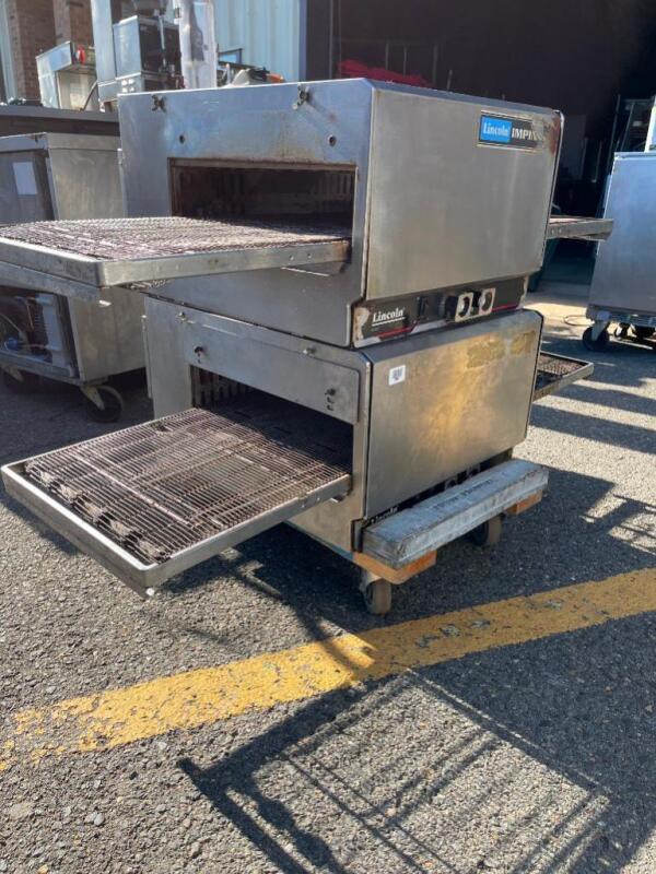 Lincoln Commercial Electric Countertop Conveyor Oven