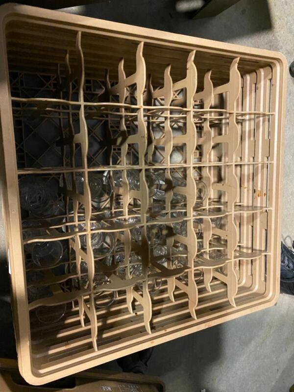 14 Glass Vases / 1 Dishwashing Rack