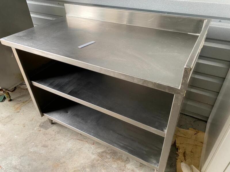 ​​​​​​​Stainless Steel Prep Table