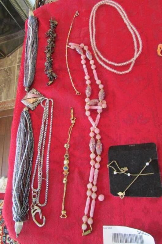 Jewelry/ necklaces