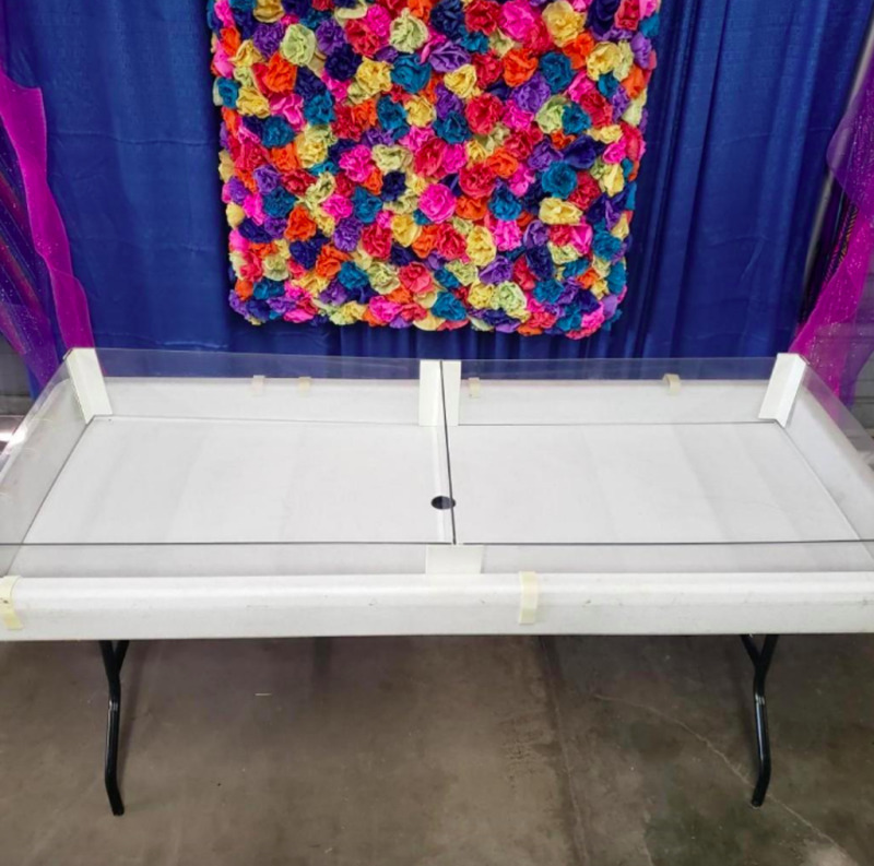 (5) 6ft Fill-N-Chill Table