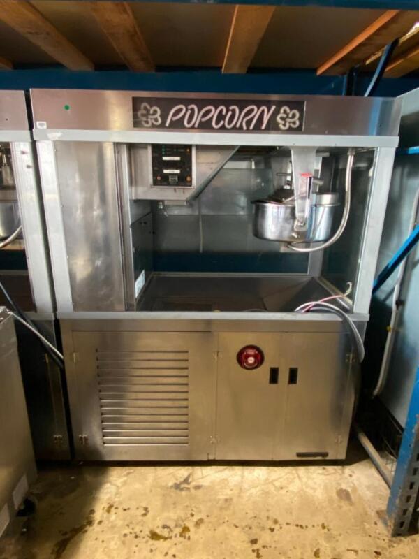 Commercial Popcorn Machine