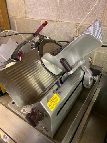 Globe Gravity Feed Slicer