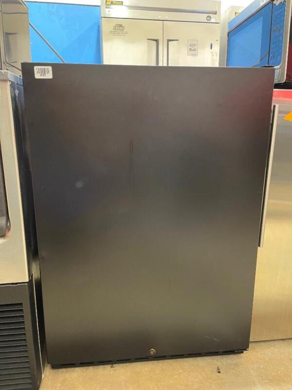 Edgestar 24 Inch Wide Kegerator Conversion Refrigerator for Full Size Kegs