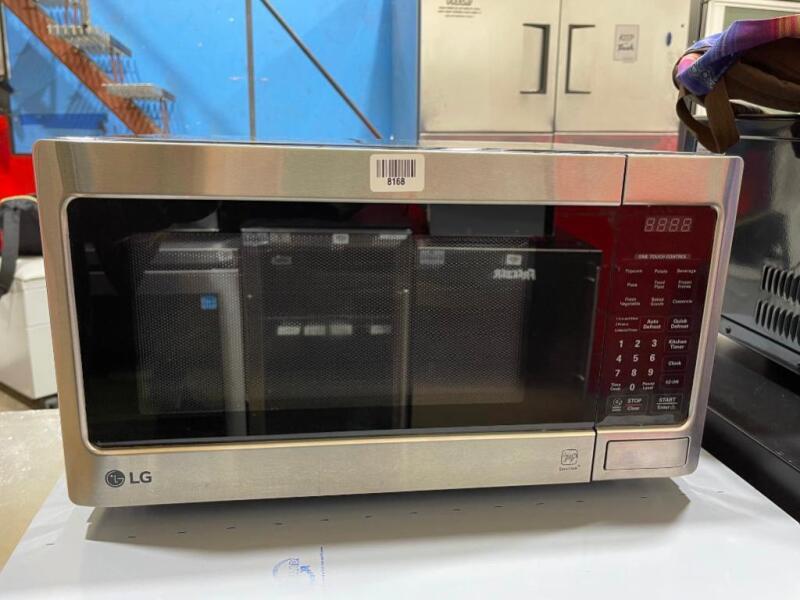 LG Countertop 1000W Microwave 