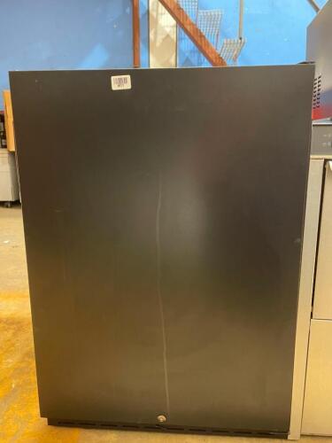 Edgestar 24 Inch Wide Kegerator Conversion Refrigerator for Full Size Kegs