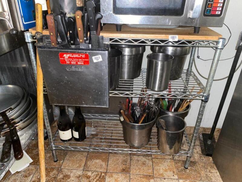 Stainless Steel Wire Shelving Commercial Kitchen Prep & Work Table with Wooden Top